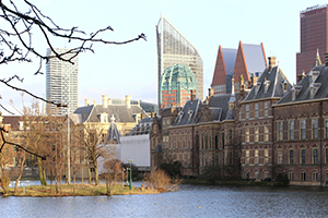 Renovatie Binnenhof nu al miljoenen duurder